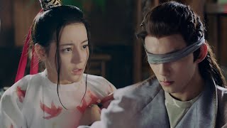 картинка: В героиню попала стрела, и она упала со скалы. Принц западных регионов исцели ее