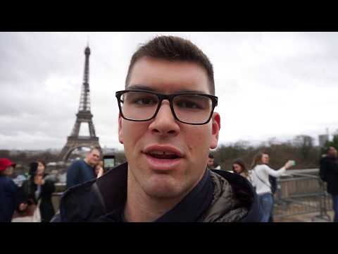 Βίντεο: Πύργος πάνω από την πλατεία