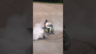 Savage Drifting🔥 #Motorcycle #Bikergirl #Moto #Kawasaki #Michelin #Dafymoto #Scorpionhelmet