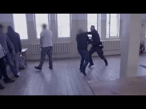 Wideo: Czy pójdę do więzienia za napaść na funkcjonariusza policji?