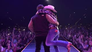 Justin Moore Celebrates Father's Day by Bringing His Dad on Stage to Sing "Small Town USA"