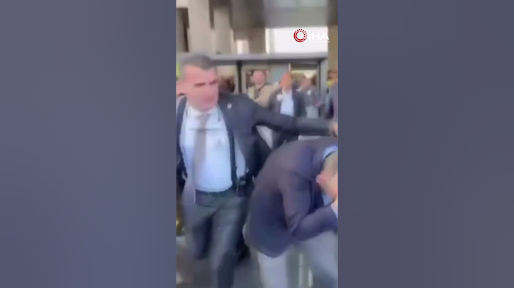 CHP Lideri Özgür Özel'e fiziki saldırı anı kamerada