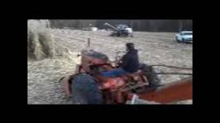 Picking corn with Allis Chalmers WD picker 2020 by Sandknob Restorations 129 views 3 years ago 42 seconds