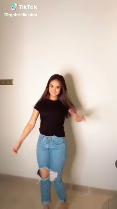 Download lagu Gabriella larasati menarik