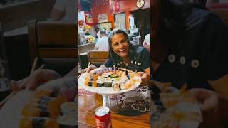 Tia Sueli Comendo Sushi