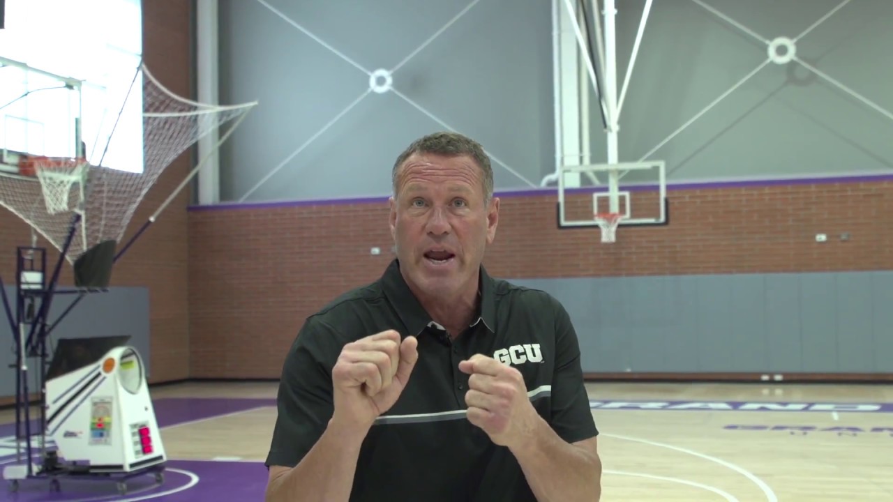 Dan Majerle showing a great Dribble Handoff drill using Gun YouTube