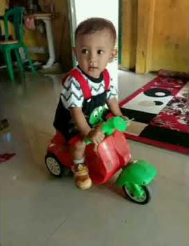 Naik vespa si besi tua keliling indonesia