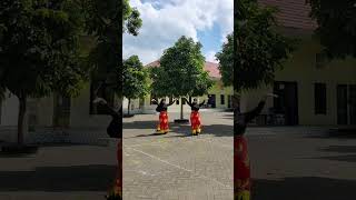 Lestari  Rina Aditama