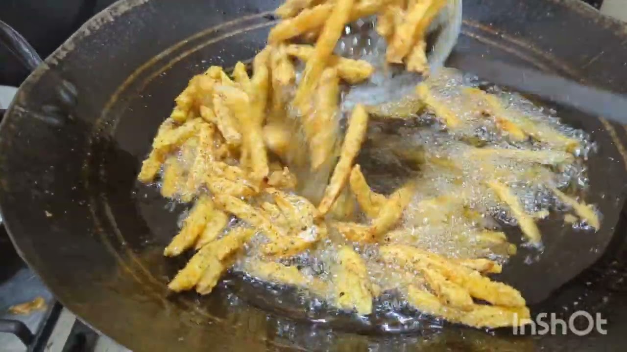 14 august celebration in gojra # minahil birthday 🎊🎂 celebration at white palace # shahla vlogs 