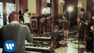 Miniatura de vídeo de "El amor me envuelve (Love is all around - 4 Bodas y un funeral)"