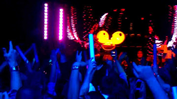 Deadmau5 live at XS. Minecon after party 11-19-11 part 2 of 6