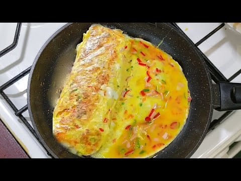 Быстрый завтрак , вкусно и не дорого. ОМЛЕТ-РУЛЕТ.