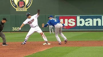 TOR@MIN: Tulo gets Mauer after call overturned in 3rd