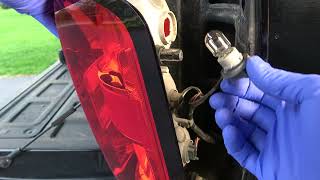 How to replace rear turn signal bulbs Colorado and Canyon