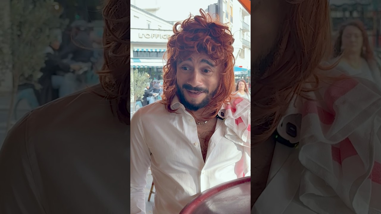 Le charme discret des serveurs parisiens