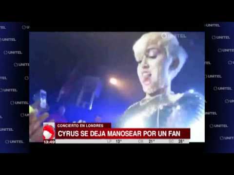 La polémica Miley Cyrus deja que toquen sus partes íntimas en un concierto