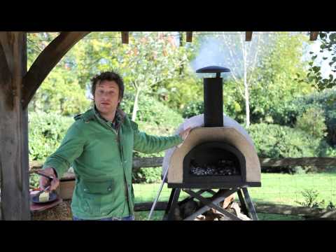 Джейми Оливер показывает как готовить стейк в дровяной печи