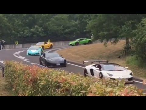 まんのう公園  スーパーカー  フェラーリ  ランボルギーニ