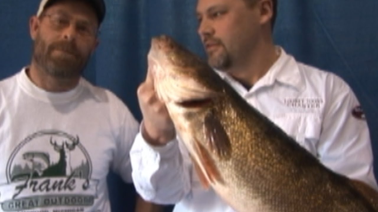 Walleye Festival,  Big Walleye Contest, 1 Big Fish Episode 12.