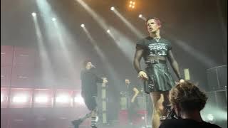 Download lagu Yungblud - Obey ft Oli Sykes (Bring Me The Horizon) - London