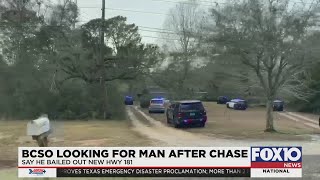 Deputies looking for man after chase in Baldwin County
