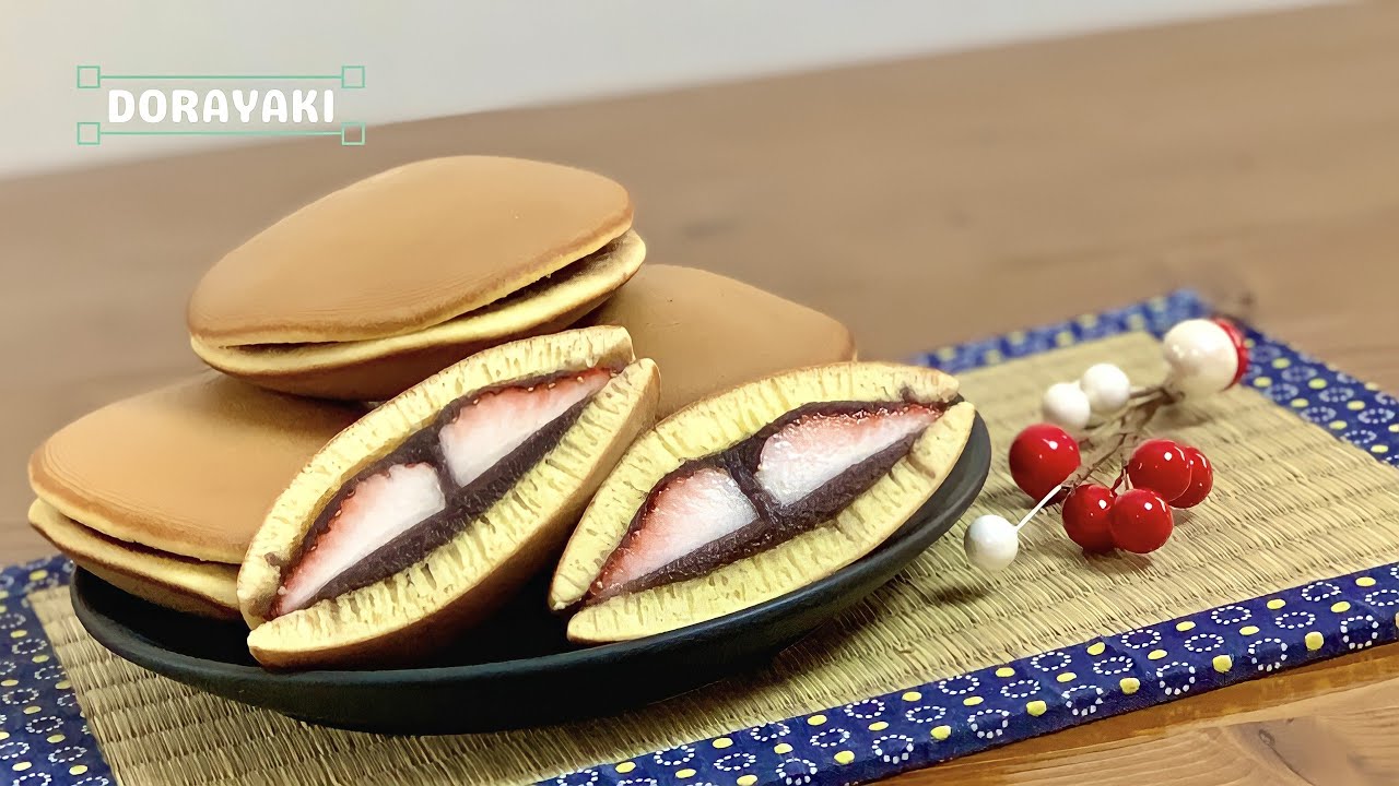 DORAYAKI🥞🍓【Japanese Pancakes w/strawberries and sweet red beans RECIPE ...