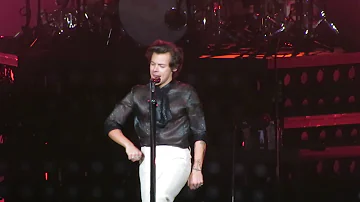 Harry Styles - The Chain (Fleetwood Mac Cover) - Key Arena - Seattle, WA