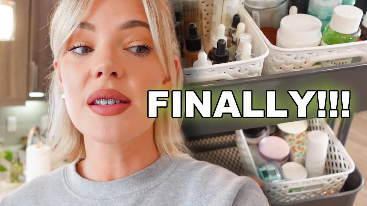 SMALL SPACE BATHROOM ORGANIZATION // @ImMalloryBrooke - YouTube