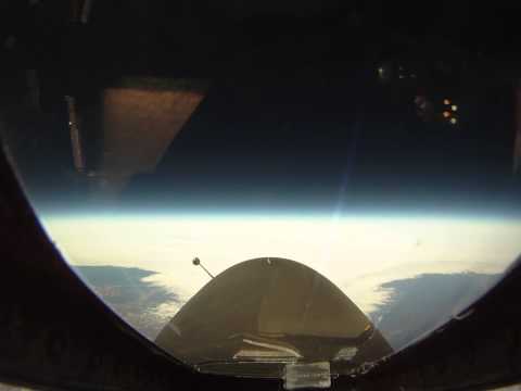 U-2 Spy Plane - Cockpit camera records all. 70,000 FEET.