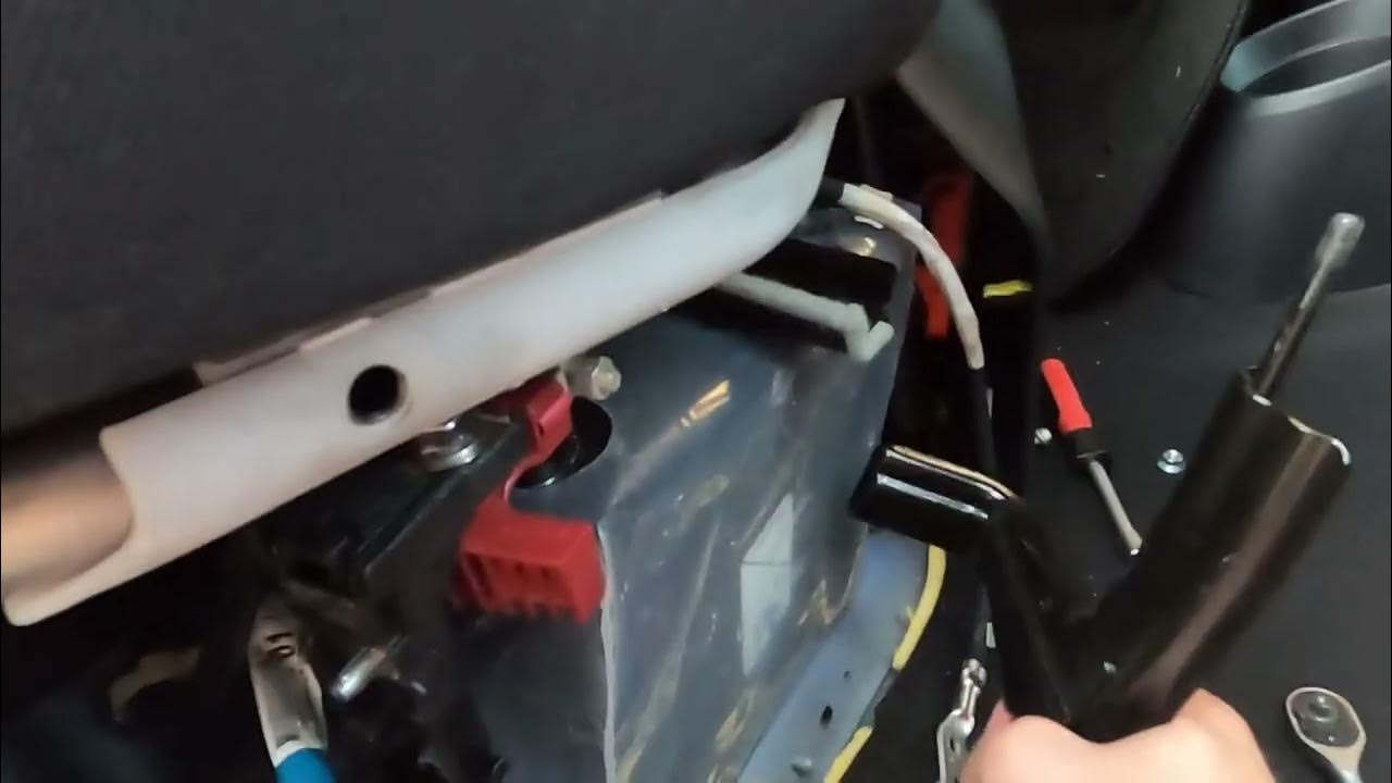 Yaris hybrid Come sostituire la batteria? YouTube