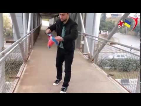 ნოვო რასიას რუსული სეპარატისტული დროშის ჩამოხევა სოლიდარობა უკრაინას