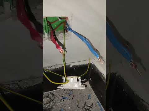 طريقة صحيحة تركيب مقبس كهرباء منزلي