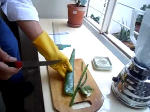 Vídeo: Cómo Hacer Jugo De Aloe Vera En Casa