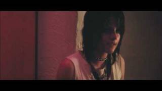 The Runaways - Kristen Stewart and Dakota Fanning.flv