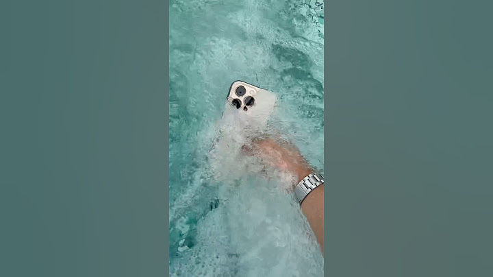 Puse a prueba la resistencia contra el agua del iPhone 16 Pro Max #iphone #technology #tecnologia