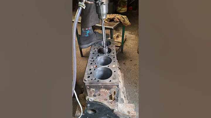 How to honing process #Cummins #workshop #toptrending #expert #mechanic #engine #automobile #machine