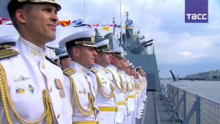В Санкт-Петербурге проходит празднование Дня Военно-Морского Флота