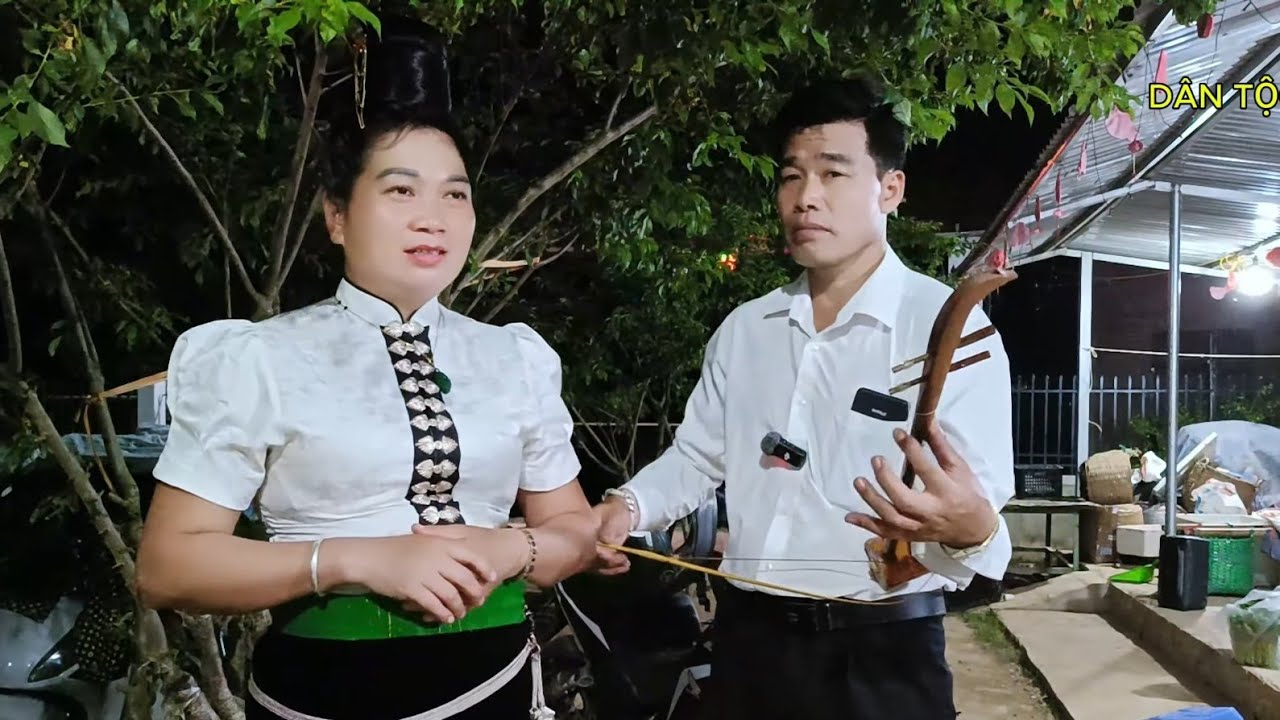 Hát thái lò tiên hát theo đàn nhị nghe mãi không thấy chán mọi người ạ