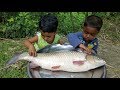 Download Funny Kids Picnic - Village Children Can Transform Simple Thing To Toys - Black Carp Fish Cooking Funny Kids Picnic - Village Children Can Transform Simple Thing To Toys - Black Carp Fish Cooking