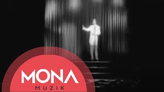 Video thumbnail of "Ahmet Özhan - Kapat Gözlerini Kimse Görmesin  (Official Video)"