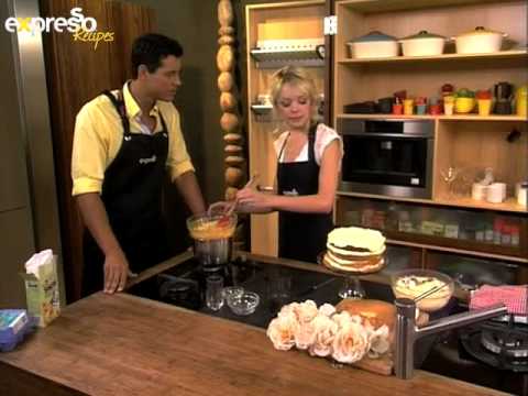 Selati: Naked lemon sponge cake with lemon cream filling (7.2.2013)