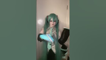 Thumbnail of Miku popipo dance!! #vocaloidcosplay #animecosplay #cosplay #hatsunemikuvocaloid #cosplayanime