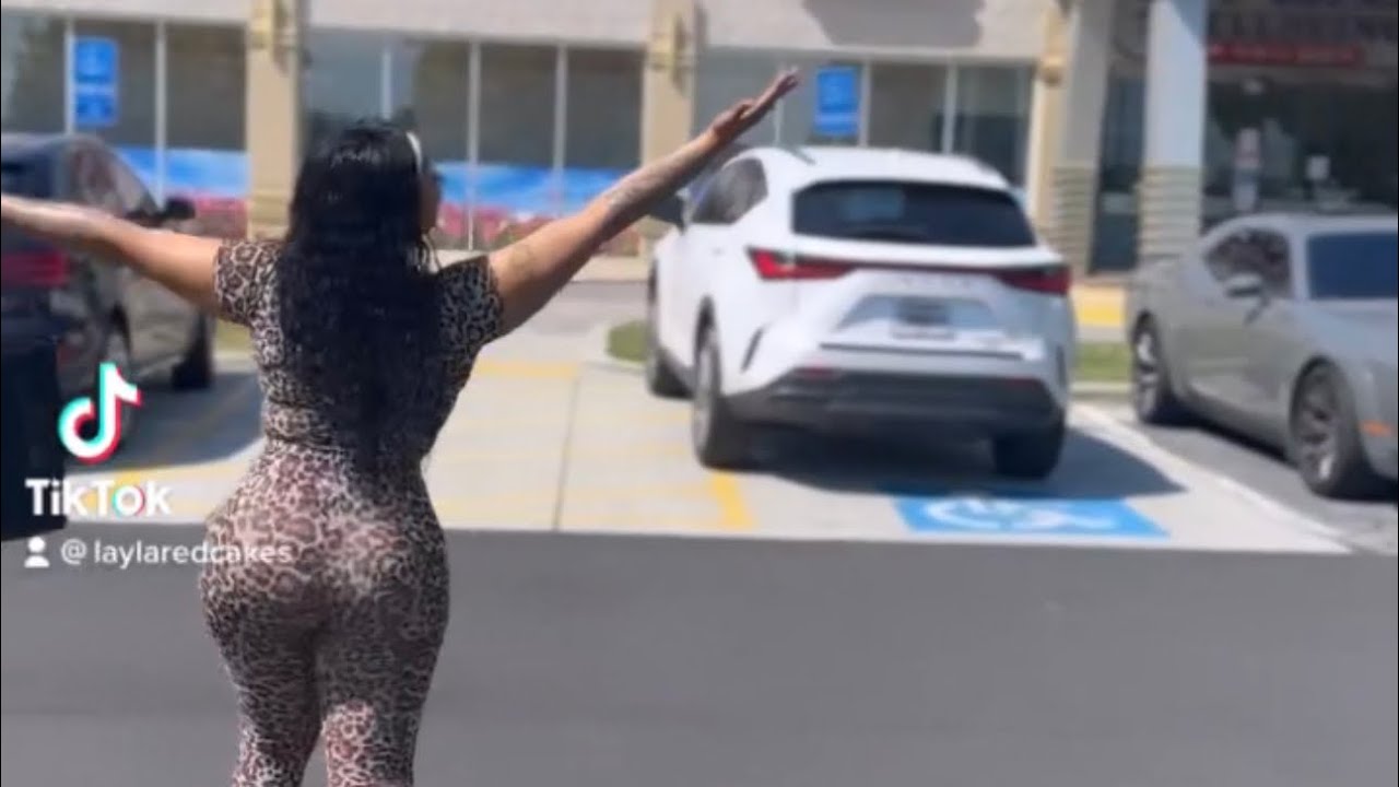 Jeju sauna review with Layla red cakes - YouTube