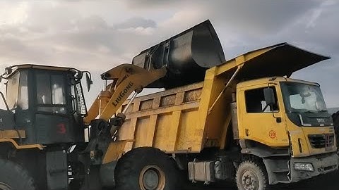 LiuGong 856H Wheel Loader Machine|| Coal loading in Tipper|| #coalmines