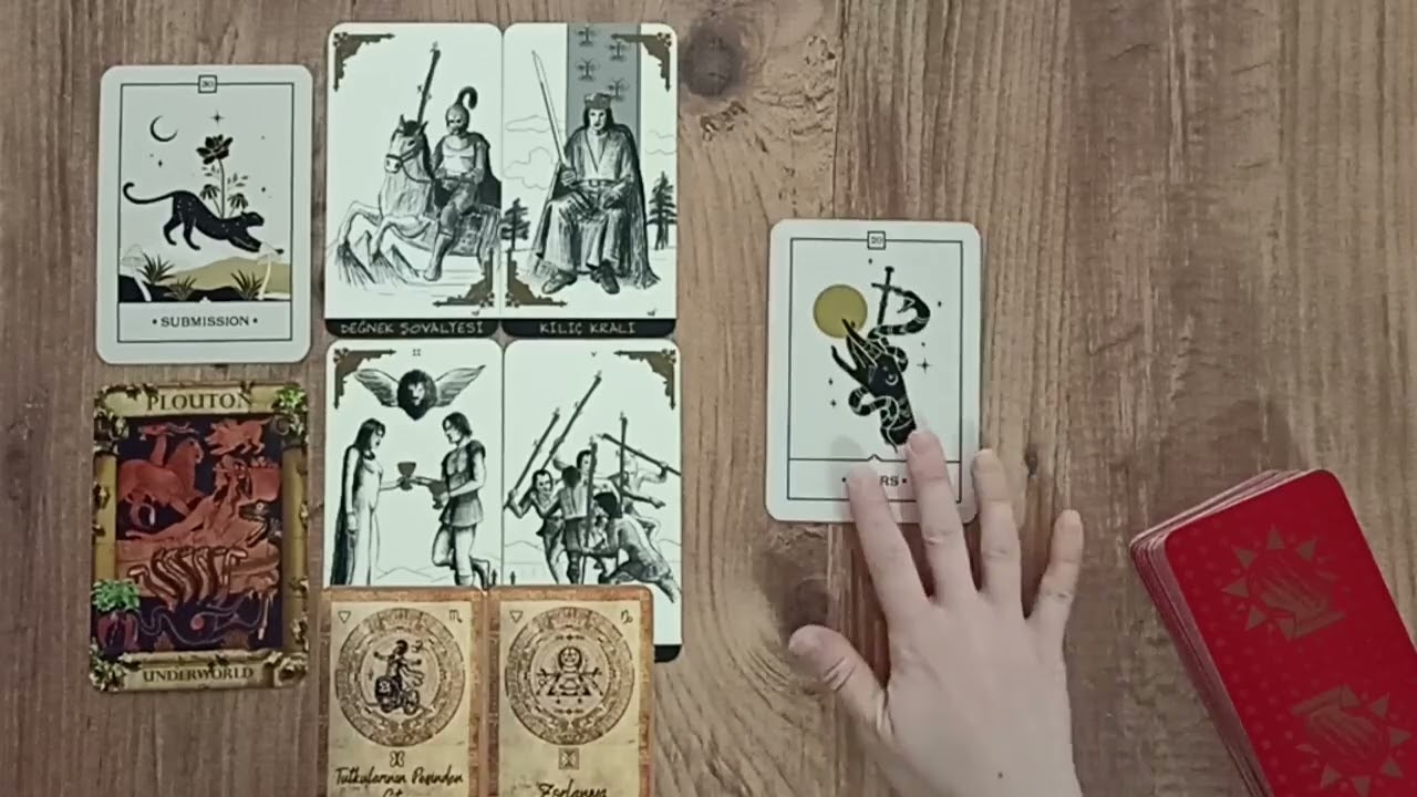 Как на него повлияет молчание? Нарушит ли он молчание? Таро