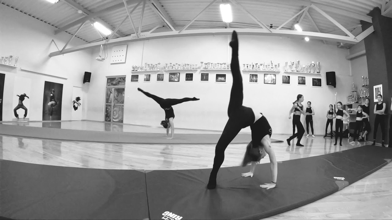 akrobatyka - grupa zaawansowana