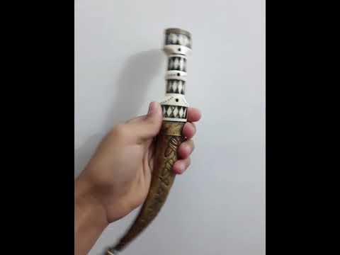 خنجر البيع السعر ٤٠الف عراقي    40 