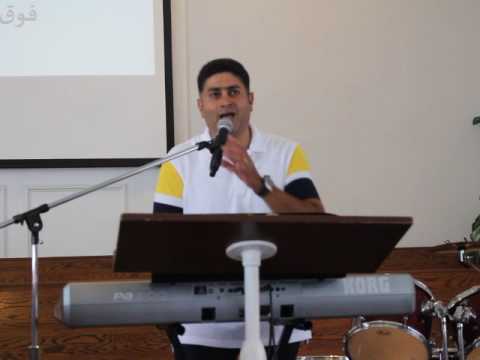 كنيسه المخلص الاخ المرنم المبارك ماجد يوسف ترنيمه من مشرق الشمس اسم الرب مسبح 