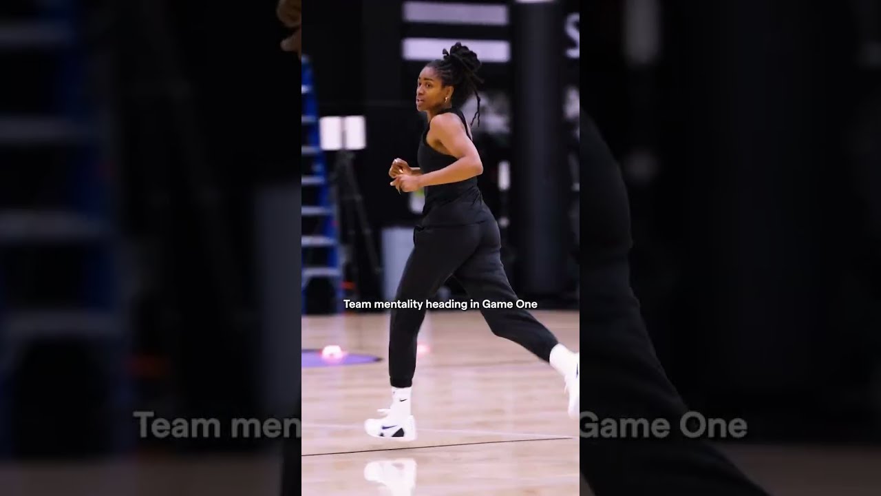 ⁣Focused. Locked. Ready for battle — together ⚔️ #wnba #goldenstatevalkyries #shorts