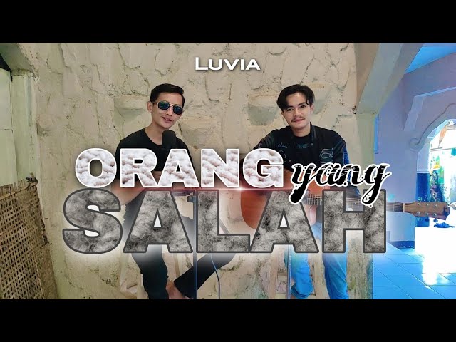 Amazing acoustic cover ❤ Orang yang salah - Luvia band (cover by El) class=